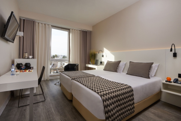 Hotel Faro & Beach Club